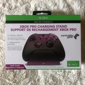 **BRAND NEW** XBOX PRO CHARGING STAND